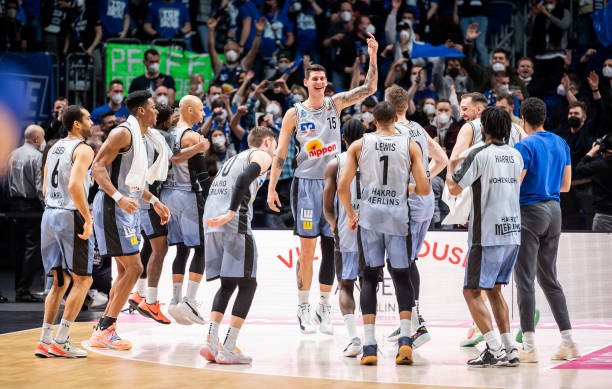 得更多首发 得更多首发