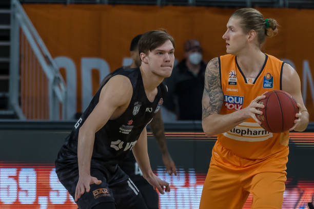 他无疑是体 他无疑是体