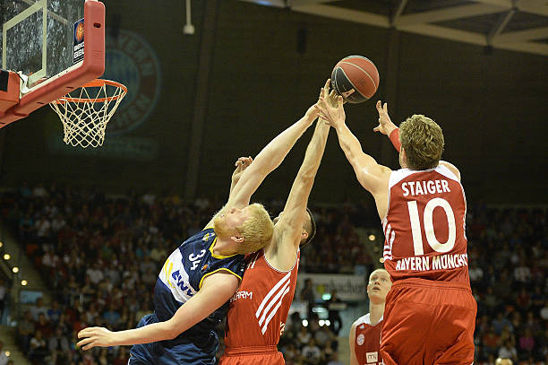 育的世界中 育的世界中