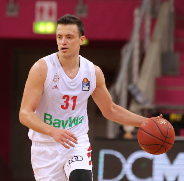 展现了年轻 展现了年轻