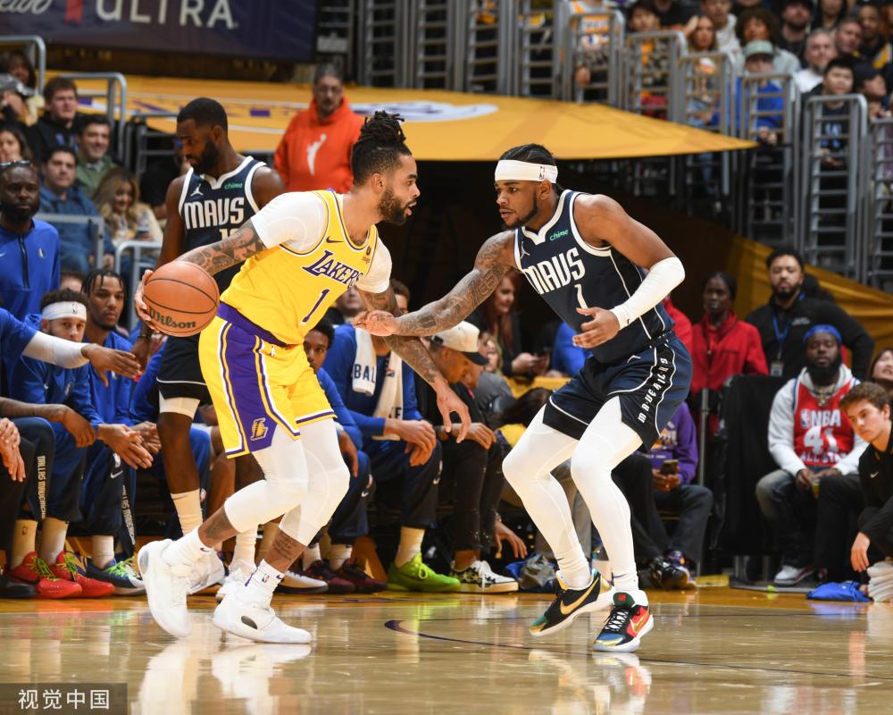 团队进行研 团队进行研